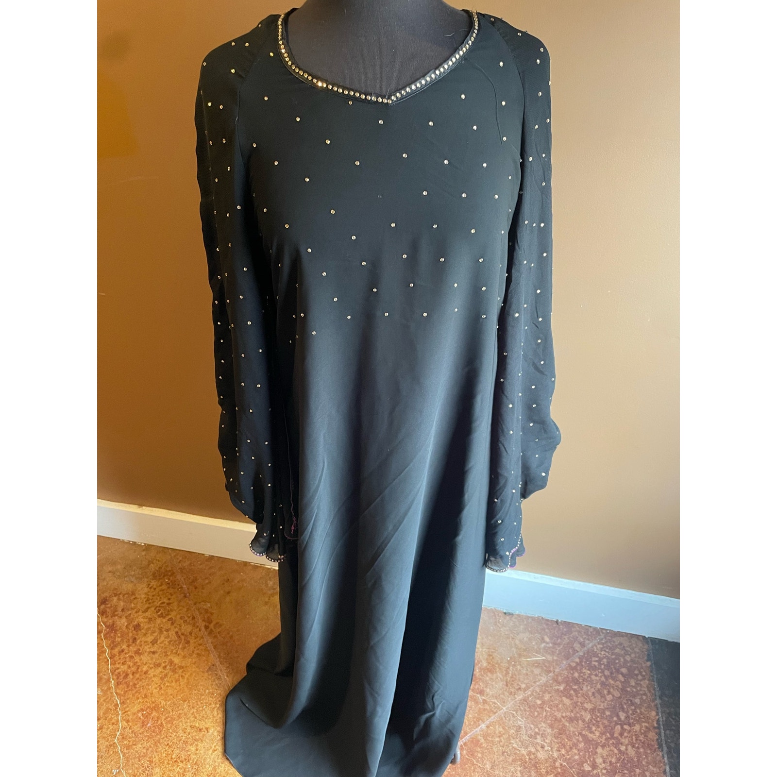 Women's Sz 2 Abaya Dress Embellished Black Purple Gold Euc